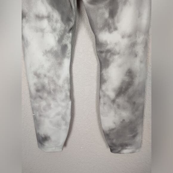 Nike Icon Clash Cropped Tie Dye Leggings Size Small - Picture 7 of 16